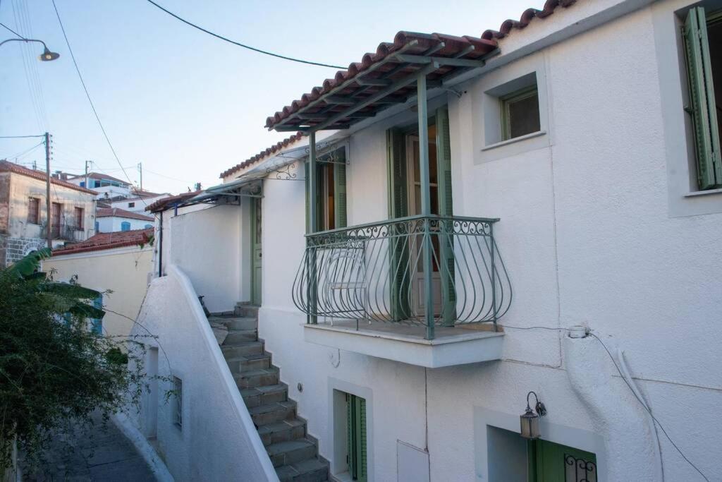 Nadia'S Place Порос Экстерьер фото